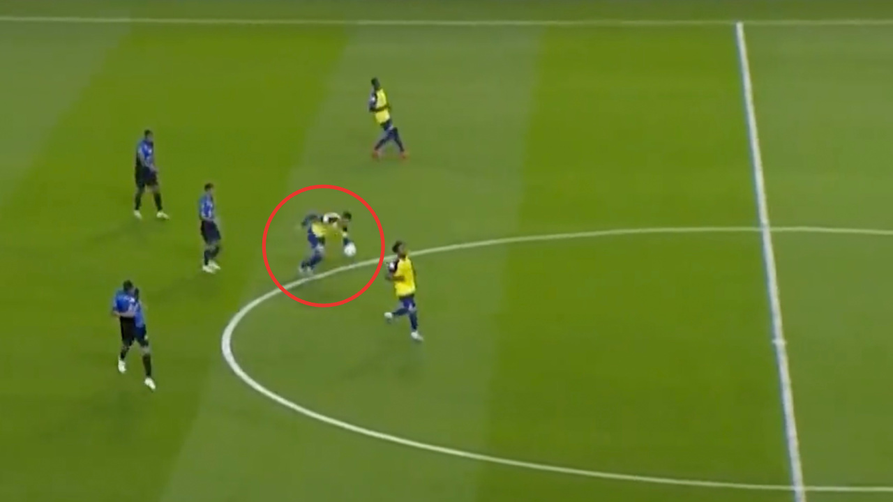 Ronaldo receives hilarious yellow card during rough night